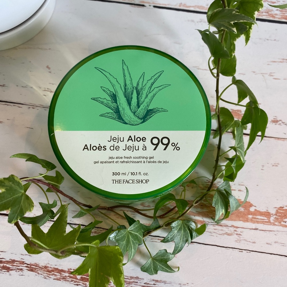 Avon Jeju Aloe 99% Soothing Gel